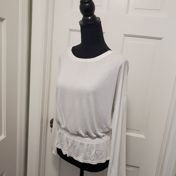 Banana Republic White Gathered Hem Knit Top Size XS, casual, comfy - Picture 5 of 9